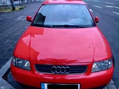 Gebraucht Audi A3 Ambiente 101 PS (74 kW) 1999 Rot Kleinwagen