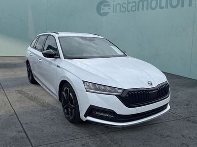 Weiß Gebraucht 2024 Skoda Octavia SportLine Kombi | 32.640 € (Guter Preis)