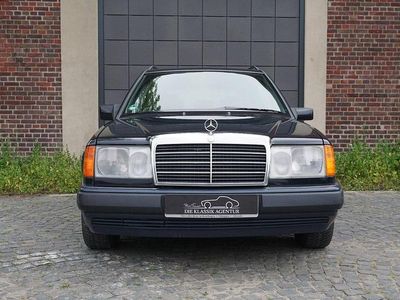 Gebraucht Mercedes E230 132 PS (97 kW) 1990 Blau Kombi