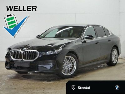 Black sapphire (schwarz) Gebraucht 2024 BMW 530e Comfort Edition Limousine | 52.450 €