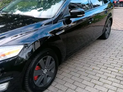 Gebraucht Ford Mondeo 115 PS (84 kW) 2011 Schwarz Kombi