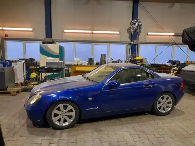 Gebraucht Mercedes SLK230 193 PS (141 kW) 1998 Blau Cabrio