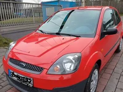 Usata Ford Fiesta 80 CV (58 kW) 2008 Rosso Utilitaria