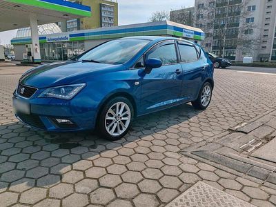 Usata Seat Ibiza Style 90 CV (66 kW) 2015 Blu Utilitaria