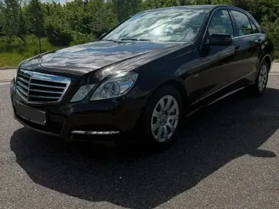 Gebraucht Mercedes E250 204 PS (150 kW) 2011 Braun Limousine