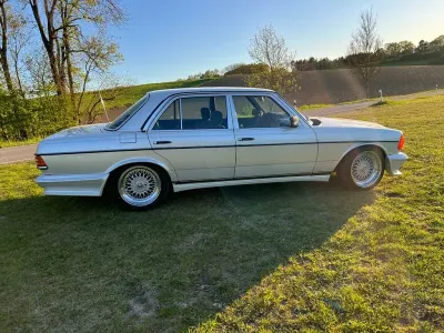 Gebraucht Mercedes 230 136 PS (100 kW) 1982 Weiß Limousine