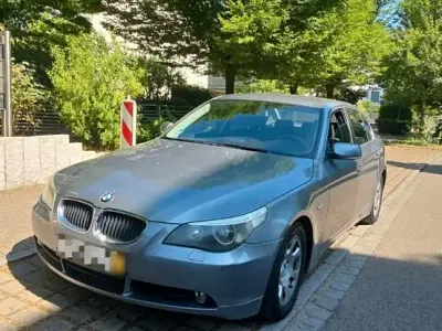 Gebraucht BMW 520 170 PS (125 kW) 2004 Grau Limousine