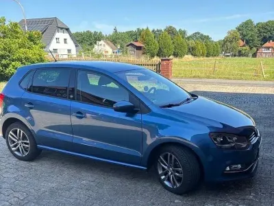 Gebraucht VW Polo Sound 90 PS (66 kW) 2017 Blau Kleinwagen