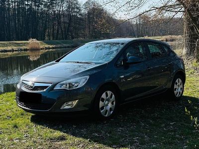 Gebraucht Opel Astra Selection 101 PS (74 kW) 2009 Grau Limousine
