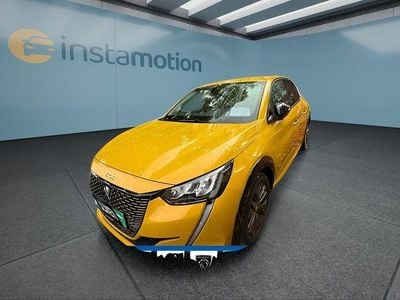 Usata Peugeot e-208 Allure 100 kW (136 CV) 2023 Giallo Utilitaria