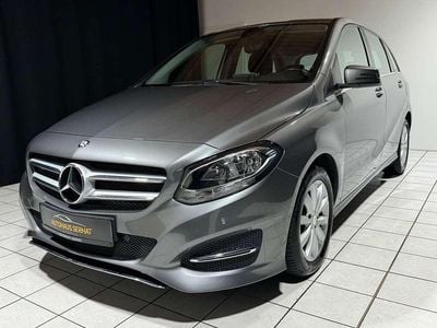 Gebraucht Mercedes B180 Style 122 PS (89 kW) 2016 Grau Van / Kleinbus
