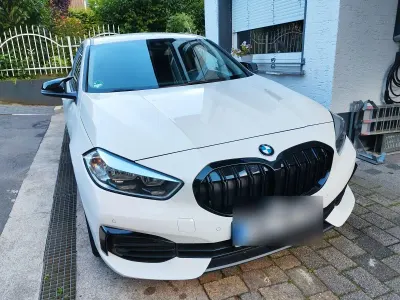 Gebraucht BMW 118 Advantage 140 PS (102 kW) 2019 Weiß Kleinwagen