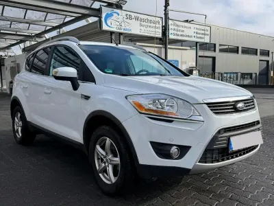 Gebraucht Ford Kuga Titanium 131 PS (96 kW) 2009 Weiß SUV