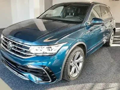 Usata VW Tiguan R-line 190 CV (139 kW) 2021 Blu SUV