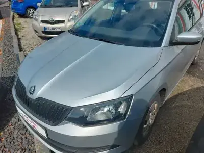 Gebraucht Skoda Fabia Active 90 PS (66 kW) 2016 Silber Limousine