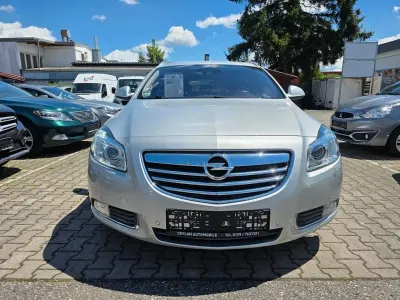 Gebraucht Opel Insignia Sport 194 PS (142 kW) 2013 Silber Kombi