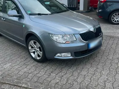 Occasion Skoda Superb GreenLine 105 ch (77 kW) 2011 Gris Break