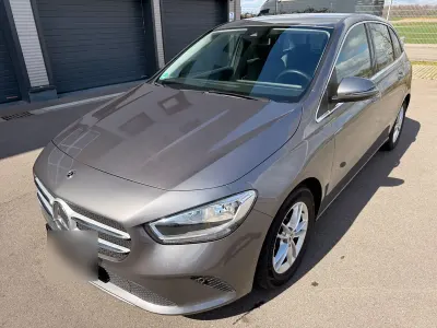 Second-hand Mercedes B180 136 CP (100 kW) 2019 Gri Monovolum