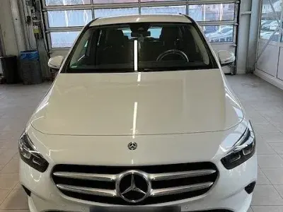 Usata Mercedes B220 190 CV (139 kW) 2020 Bianco Monovolume