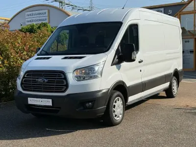Gebraucht Ford Transit Trend 131 PS (96 kW) 2018 Weiß Van / Kleinbus