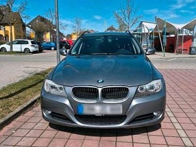 Usata BMW 318 143 CV (105 kW) 2009 Grigio Station wagon