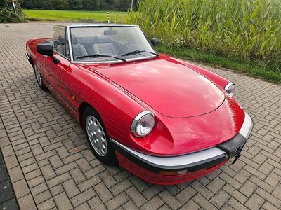 Gebraucht Alfa Romeo Spider 125 PS (91 kW) 1988 Rot Cabrio