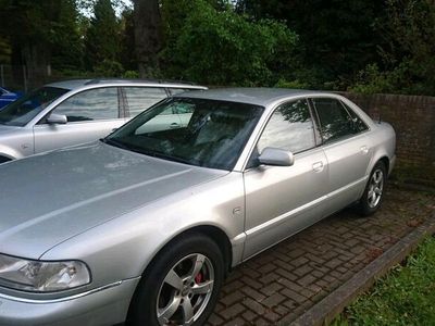 gebraucht Audi A8 2,5 TDI 1999 Silber