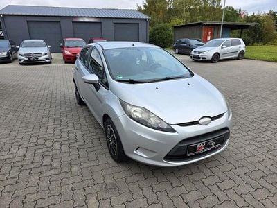 Silber Gebraucht 2010 Ford Fiesta Trend Kleinwagen | 1.999 € (Guter Preis)