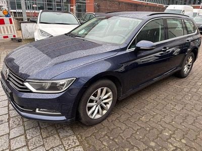 Gebraucht VW Passat Comfortline 150 PS (110 kW) 2015 Blau Kombi