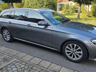 Mercedes E200