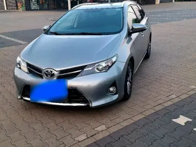 Gebraucht Toyota Auris Touring Sports 136 PS (100 kW) 2015 Grau Kombi