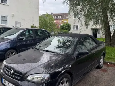 Używany Opel Astra Cabriolet Edition 125 KM (91 kW) 2002 Czarny Kabriolet