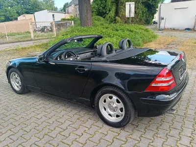 Gebraucht Mercedes SLK200 163 PS (119 kW) 2002 Schwarz Cabrio