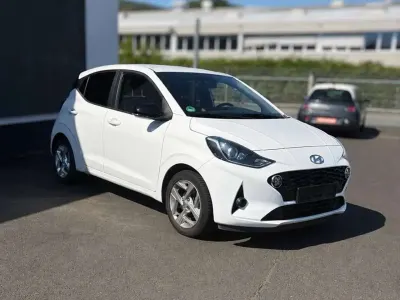 Gebraucht Hyundai i10 GO! 67 PS (49 kW) 2023 Weiß Kleinwagen