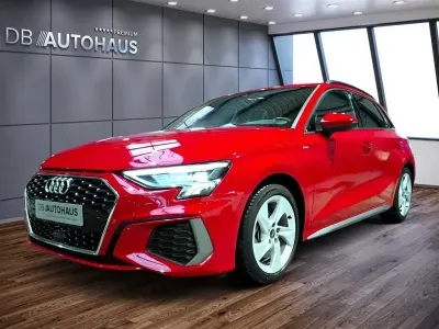 Second-hand Audi A3 S-Line 150 CP (110 kW) 2024 Roșu Berlinǎ