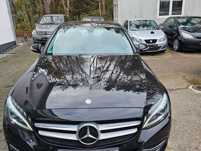 Schwarz Gebraucht 2014 Mercedes 200 Limousine | 10.690 €