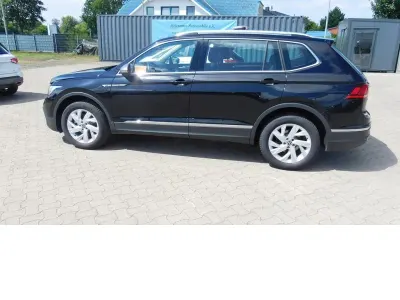 Gebraucht VW Tiguan Life 150 PS (110 kW) 2025 Deepblackperleffektmet c9x SUV