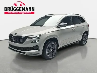 Neu Skoda Karoq SportLine 190 PS (139 kW) 2025 Weiß SUV