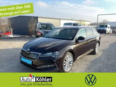 Usata Skoda Superb LAURIN & KLEMENT 218 CV (160 kW) 2021 Marrone Station wagon