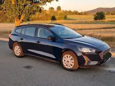 Gebraucht Ford Focus Trend 125 PS (91 kW) 2020 Blau Limousine