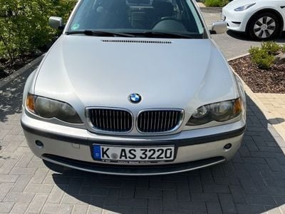 BMW 320