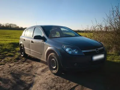 Usata Opel Astra 140 CV (102 kW) 2007 Blu Utilitaria
