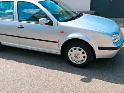 Używany VW Golf III 75 KM (55 kW) 1998 Srebrny Hatchback
