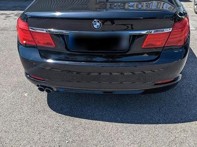 Second-hand BMW 730 245 CP (180 kW) 2010 Negru Berlinǎ