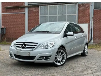 Gebraucht Mercedes B150 95 PS (69 kW) 2008 Silber Van / Kleinbus