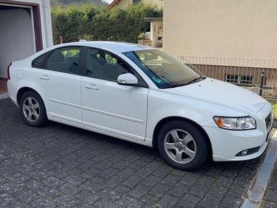 Gebraucht Volvo S40 Kinetic 114 PS (83 kW) 2012 Weiß Limousine