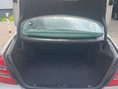 Mercedes E200