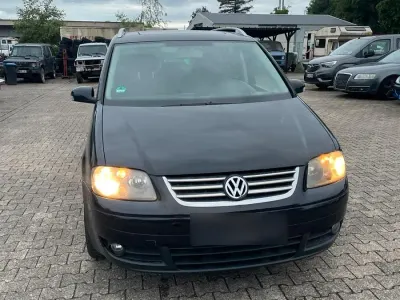 Gebraucht VW Touran 140 PS (102 kW) 2004 Schwarz Van / Kleinbus