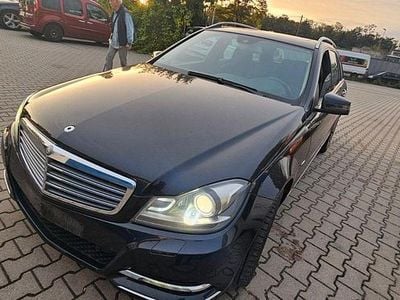 Mercedes C200