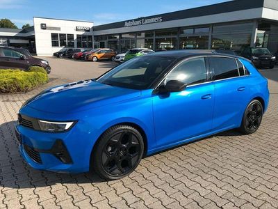 Blau Gebraucht 2024 Opel Astra Ultimate Limousine | 25.990 € (Etwas zu teuer)